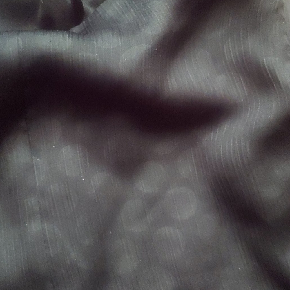 Halter Top - Picture 3 of 3
